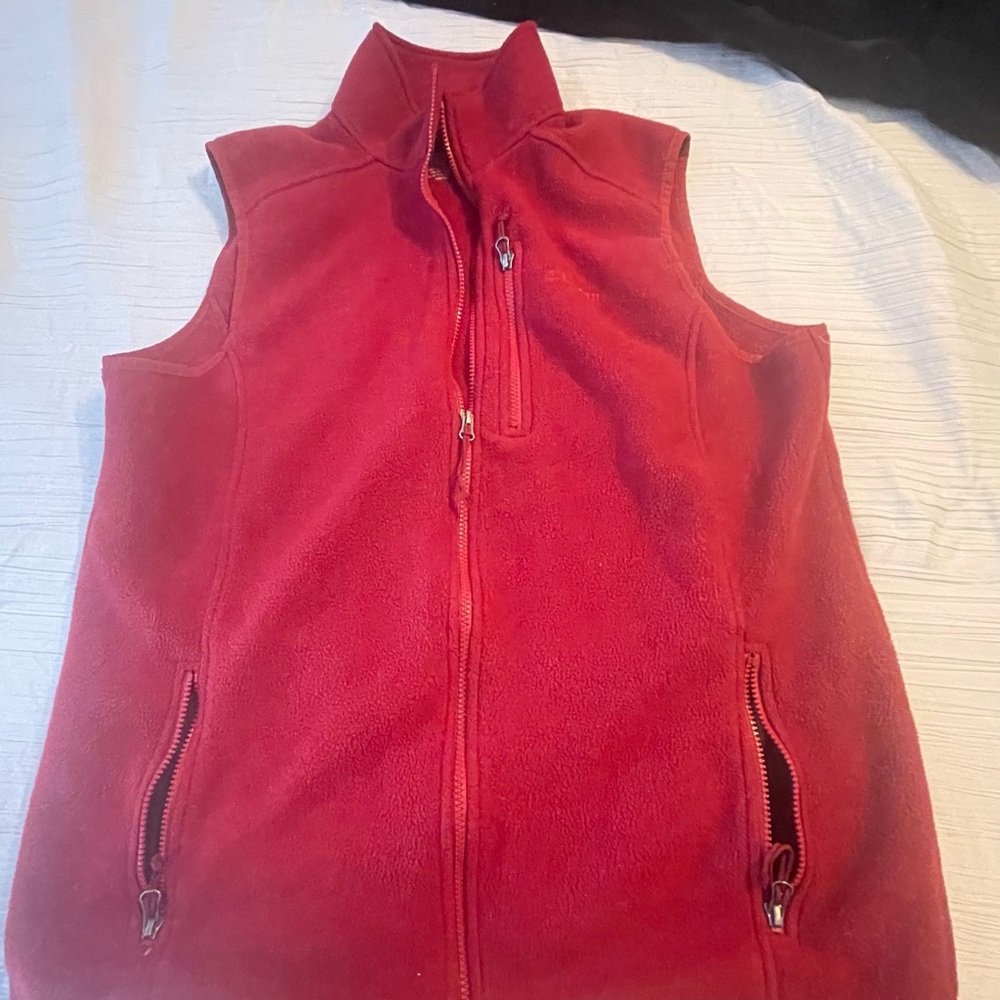 L. L. Bean red men’s fleece vest size large